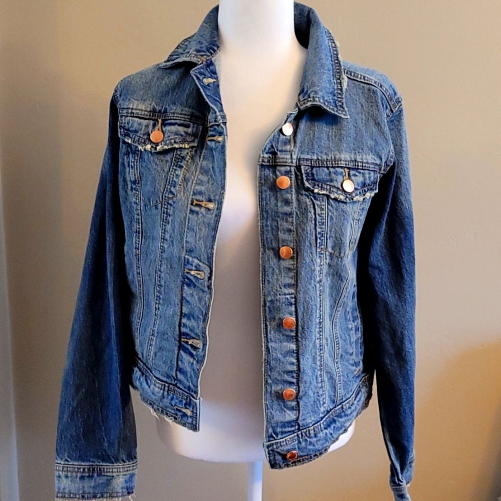 Universal Thread jean jacket size small nwt